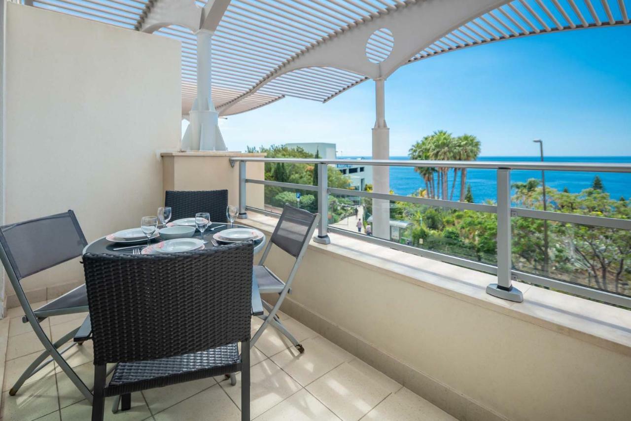 Oceanside Terrace Apartment By Holiday Rental Madeira Funchal  Eksteriør billede
